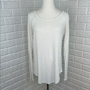 CHASER WAFFLE KNIT TOP LONG SLEEVE  WHITE WITH STRETCH CREW NECK SCOOP HEM MED